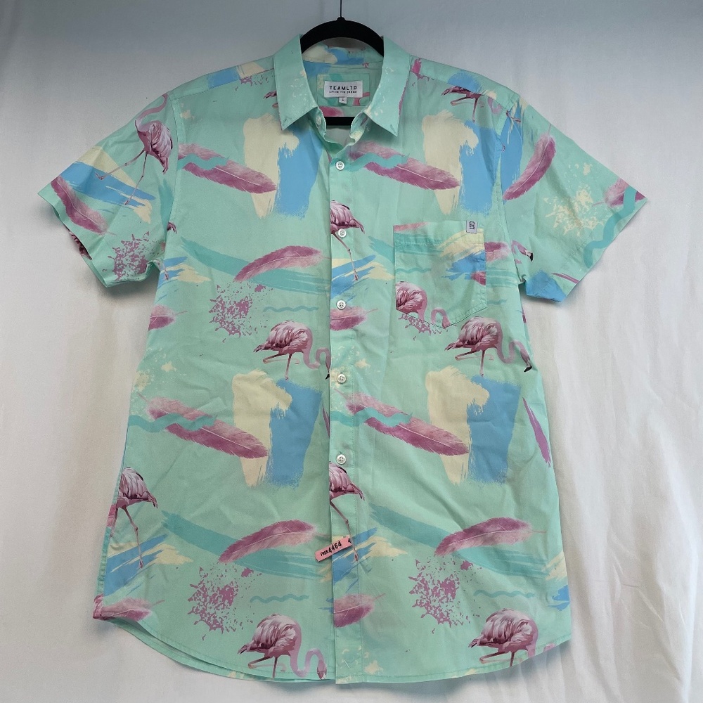 TEAMLTD Living the Dream Short Sleeve Button Down Flamingo Tropical Men’s Large